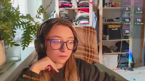 Snapshot of moonlight__lovers chatting on February 15, 10:44 am Dana online show from February 15, 10:44 am