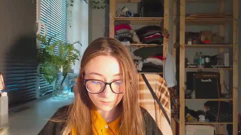 Snapshot of moonlight__lovers chatting on March 11, 11:44 am Dana online show from March 11, 11:44 am