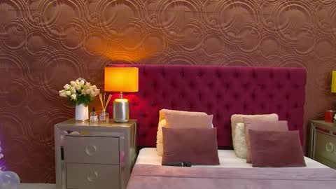 Snapshot of moonligt_iris chatting on September 14, 4:33 am moonligt_iris online show from September 14, 4:33 am