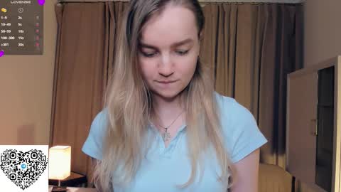 Snapshot of moonperedz chatting on October 10, 7:35 pm Eva online show from October 10, 7:35 pm