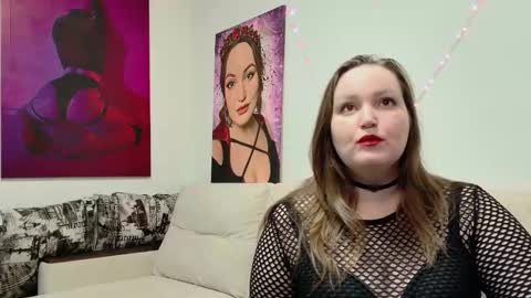 Snapshot of moonshinelady chatting on October 19, 11:55 am Kate online show from October 19, 11:55 am