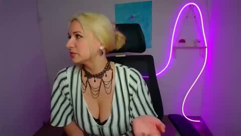 Susanna online show from April 3, 11:41 am