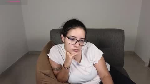 Moon Woman online show from October 9, 1:25 am