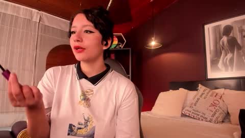 Snapshot of moony_14 chatting on February 7, 1:04 pm Michelle online show from February 7, 1:04 pm