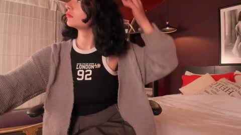 Snapshot of moony_14 chatting on February 11, 12:32 pm Michelle online show from February 11, 12:32 pm