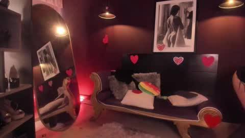 Snapshot of moony_14 chatting on February 21, 12:55 am Michelle online show from February 21, 12:55 am