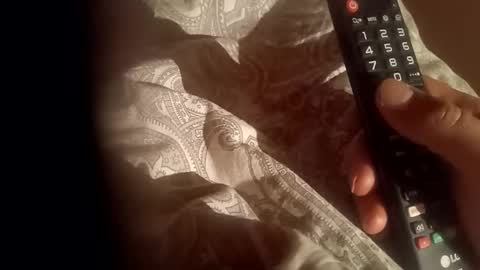 moos1 online show from April 16, 7:03 pm