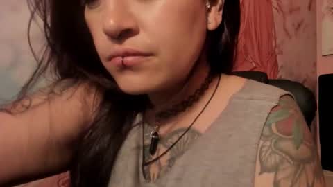 Snapshot of morana__hot chatting on March 9, 2:48 am morana__hot online show from March 9, 2:48 am