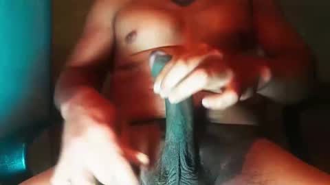 Snapshot of moreno_madryn chatting on June 7, 12:09 pm moreno_madryn online show from June 7, 12:09 pm