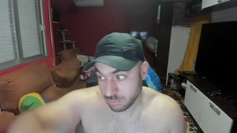 Snapshot of morenovlc848489 chatting on June 22, 8:44 am morenovlc848489 online show from June 22, 8:44 am
