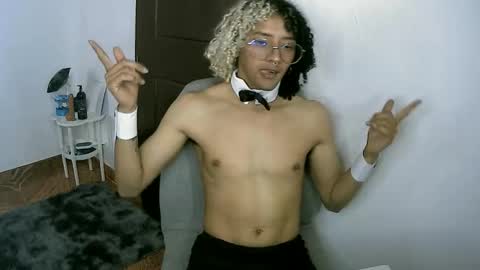 Danny  online show from December 17, 6:14 pm