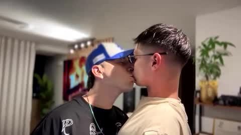 Snapshot of morgan_hiller chatting on September 21, 2:02 am online show from September 21, 2:02 am