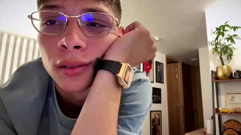 Snapshot of morgan_hiller chatting on September 30, 11:43 pm online show from September 30, 11:43 pm