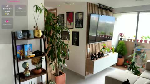 Snapshot of morgan_hiller chatting on March 15, 9:10 pm online show from March 15, 9:10 pm