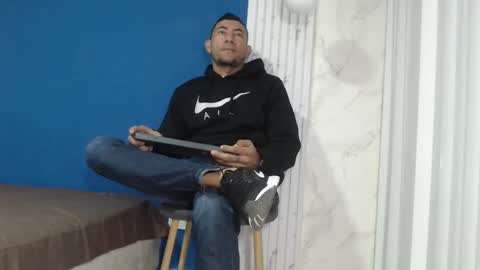 MORGAN AND MEGAN online show from January 6, 11:14 am