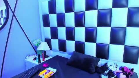 Snapshot of morganasmit_ chatting on December 19, 2:13 pm morganasmit_ online show from December 19, 2:13 pm