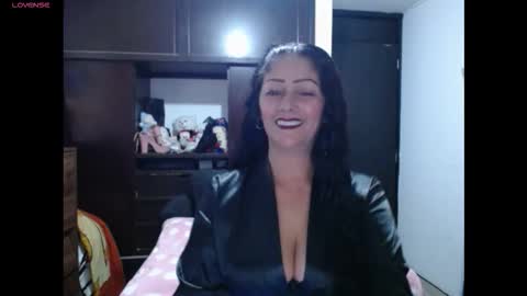 Snapshot of morganfacinating_7777 chatting on December 15, 11:53 pm MORGAN online show from December 15, 11:53 pm