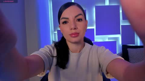 Morgan Hicks online show from April 15, 11:50 am