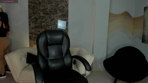 Snapshot of morganhicks chatting on June 9, 10:16 am Morgan Hicks online show from June 9, 10:16 am