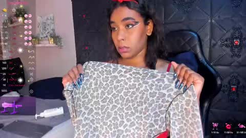 Snapshot of morochaa_fire chatting on December 9, 2:49 pm Morocha  online show from December 9, 2:49 pm