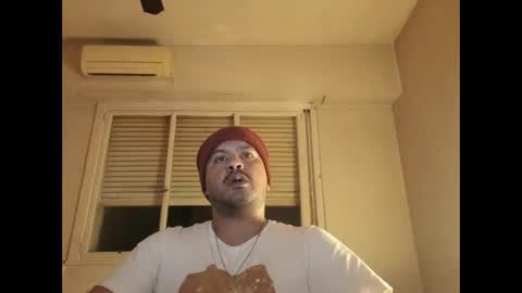 Snapshot of morocho777 chatting on May 19, 5:47 am Bruno online show from May 19, 5:47 am