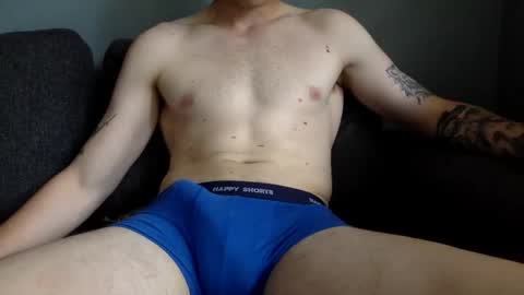 Snapshot of morowin_ chatting on June 1, 12:51 pm morowin_ online show from June 1, 12:51 pm