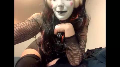 Snapshot of morrigan_danu chatting on October 27, 3:32 am morrigan_danu online show from October 27, 3:32 am