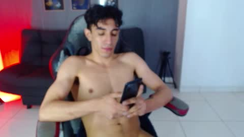 santii online show from March 2, 7:15 am