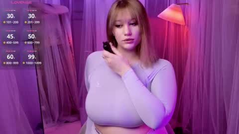 morvelyn online show from November 10, 7:13 pm