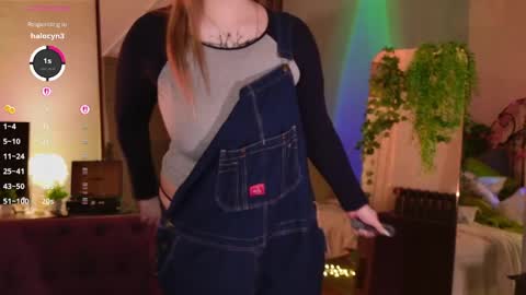 morvelyn online show from April 18, 6:45 pm