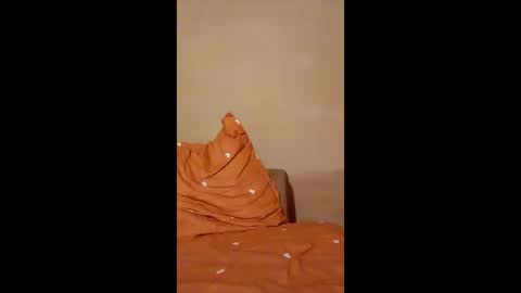 Snapshot of mospeleu chatting on March 8, 5:22 am Nomadu online show from March 8, 5:22 am