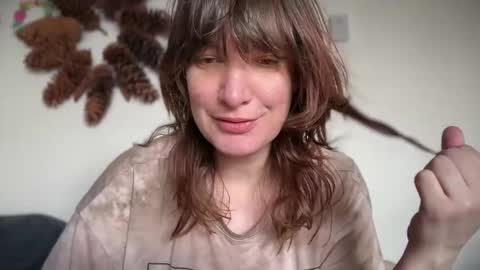 Snapshot of mossy_mommy chatting on May 5, 12:24 pm Mossy Mommy online show from May 5, 12:24 pm