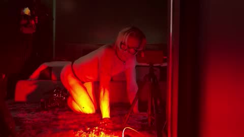 Snapshot of motobunny_sea chatting on March 2, 5:08 am MotoBunny online show from March 2, 5:08 am