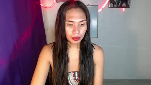 mouiline_rouge69 online show from February 19, 8:33 am