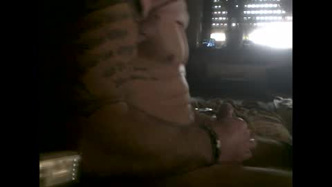 Snapshot of mowgli1977 chatting on January 29, 11:30 am mowgli1977 online show from January 29, 11:30 am