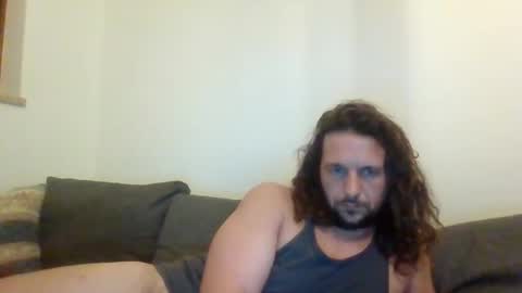 Snapshot of moz87 chatting on January 13, 10:36 am moz87 online show from January 13, 10:36 am