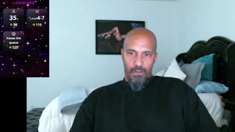 Snapshot of mr___good chatting on December 5, 3:37 am Mr. Good and Ms. Plenty online show from December 5, 3:37 am
