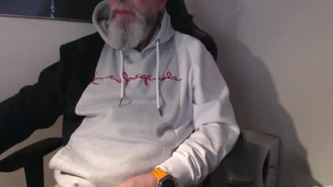 Snapshot of mr_boombastic2021 chatting on April 10, 9:03 am mr_boombastic2021 online show from April 10, 9:03 am