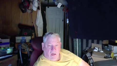 mr_canoe_licker_69 online show from December 2, 12:51 pm
