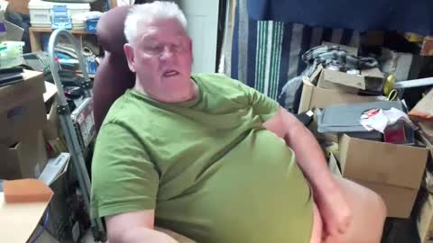 mr_canoe_licker_69 online show from December 5, 9:50 pm