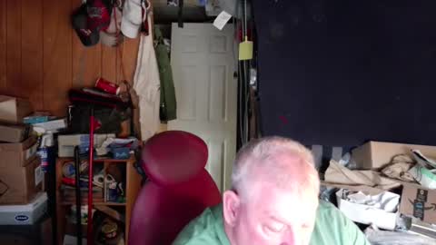 mr_canoe_licker_69 online show from December 10, 2:39 pm