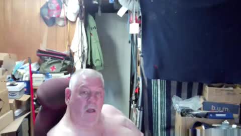 mr_canoe_licker_69 online show from December 14, 8:29 pm