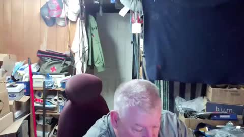 mr_canoe_licker_69 online show from December 15, 2:27 pm
