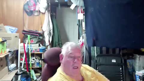 mr_canoe_licker_69 online show from December 19, 8:23 pm