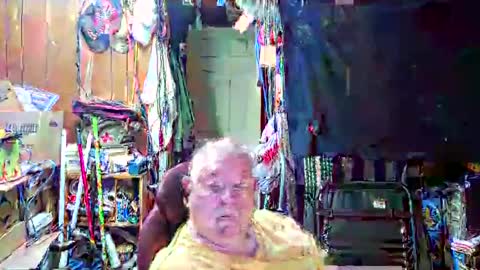 mr_canoe_licker_69 online show from December 21, 2:04 pm