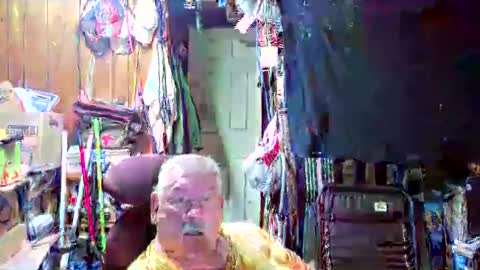 mr_canoe_licker_69 online show from December 22, 9:09 pm