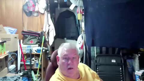 mr_canoe_licker_69 online show from January 1, 8:58 pm