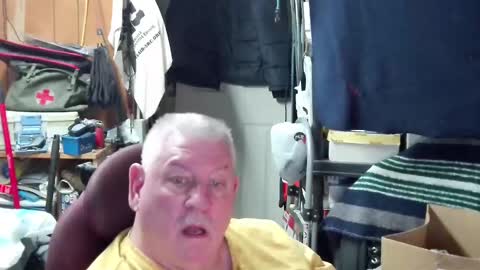 mr_canoe_licker_69 online show from January 10, 7:21 pm