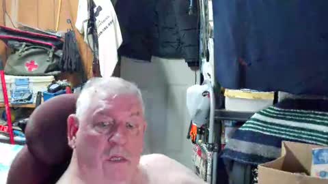 mr_canoe_licker_69 online show from January 11, 7:38 pm
