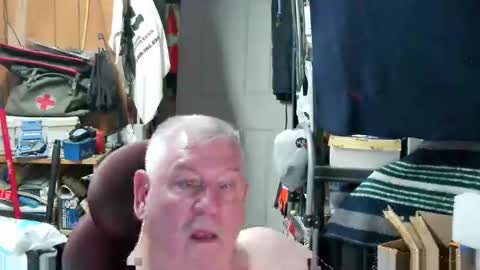mr_canoe_licker_69 online show from January 12, 7:53 pm